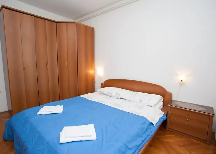 Apartament With Parking Space Baska, Krk - 19434 Baška